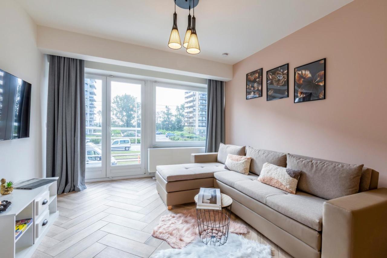 Eva-modern 2 Bedroom Seaside Appartement Oostende